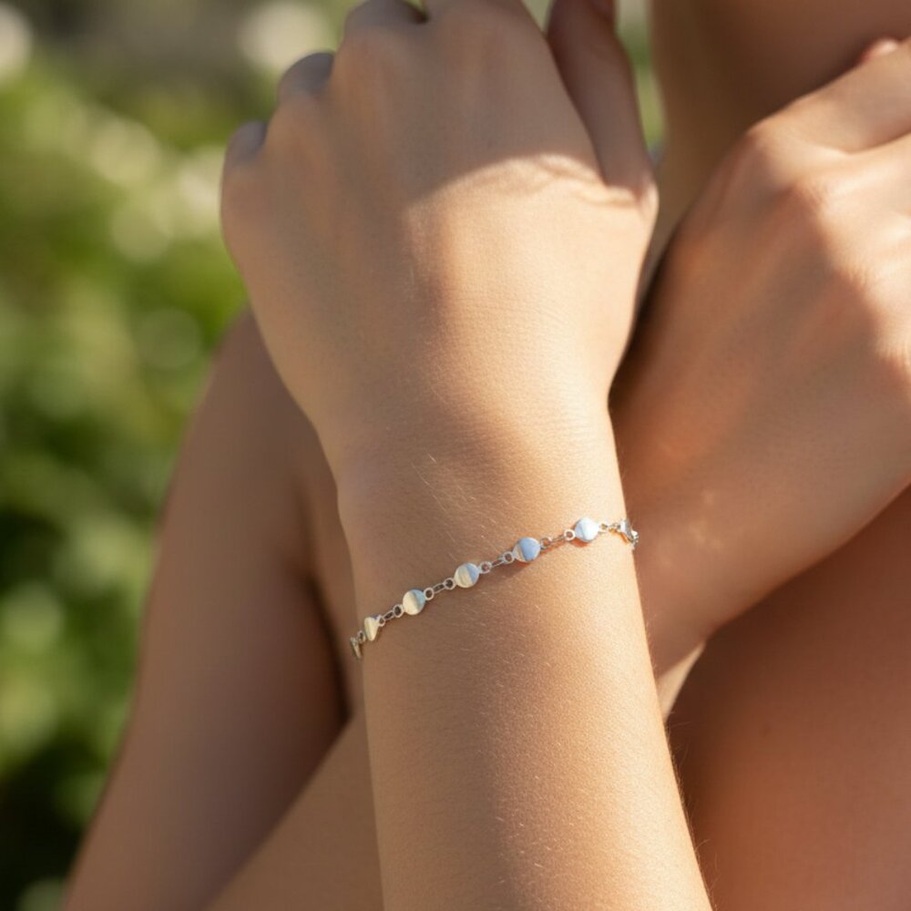 "Elegant & Trendy Bracelet, A Perfect Gift for Women, Thoughtful, EVCH1755 - Picture 2 of 4